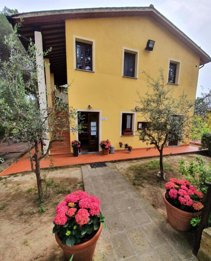 Toscana Holiday Village Montopoli in Val dʼArno Kültér fotó